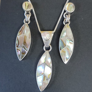 Peruvian Feather set