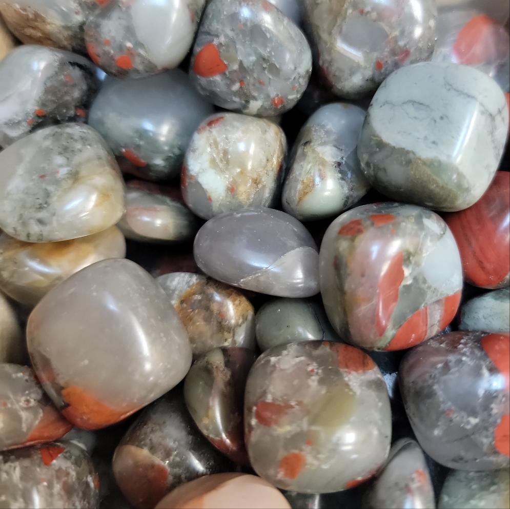 
Unleash the healing properties of tumbled bloodstone. This medium-sized stone is known for its ability to boost energy levels, improve circulation, and enhance focus. Experience the benefits of this powerful crystal and elevate your mind, body, and spirit!