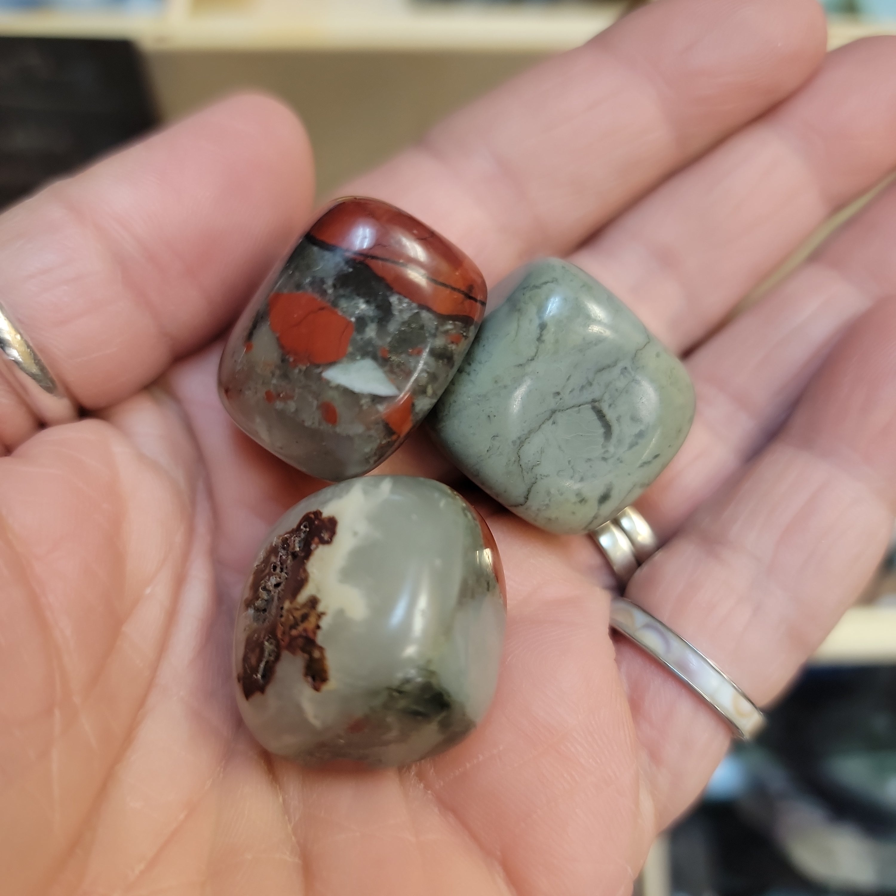 
Unleash the healing properties of tumbled bloodstone. This medium-sized stone is known for its ability to boost energy levels, improve circulation, and enhance focus. Experience the benefits of this powerful crystal and elevate your mind, body, and spirit!