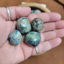 Azurite is all about removing blockages in life so you can flourish and this also applies to physical blockages that could be harming your health. This stone has the power to help cells heal and to ensure a solid flow of oxygen through the body and the brain