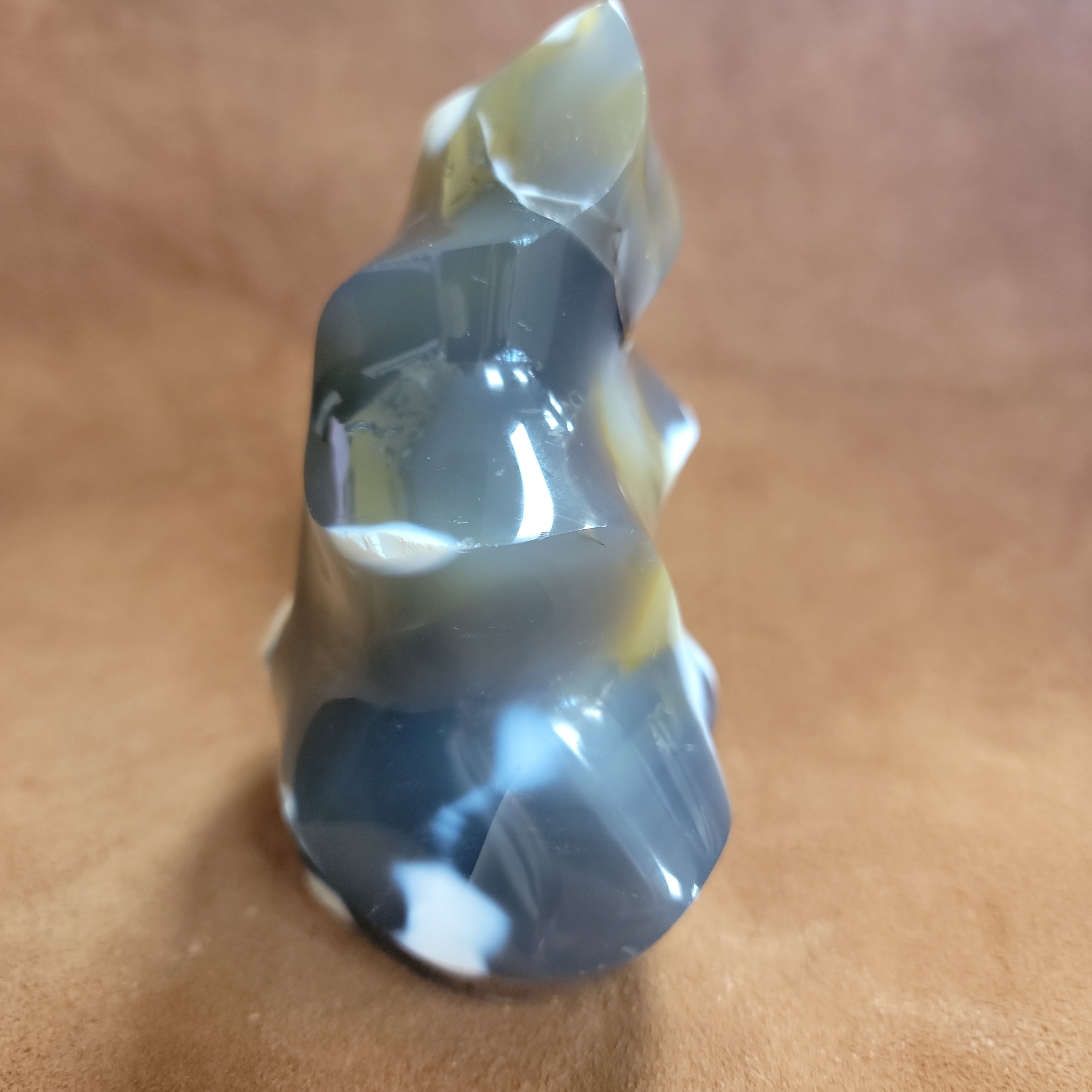 This exquisite Chalcedony Flame, weighing 1.26 KG, is a stunning addition to any collection. With its unique and beautiful features, it is sure to capture attention and add a touch of elegance to any space. Crafted with precision and expertly designed, it is a must-have for any product or crystal enthusiast.