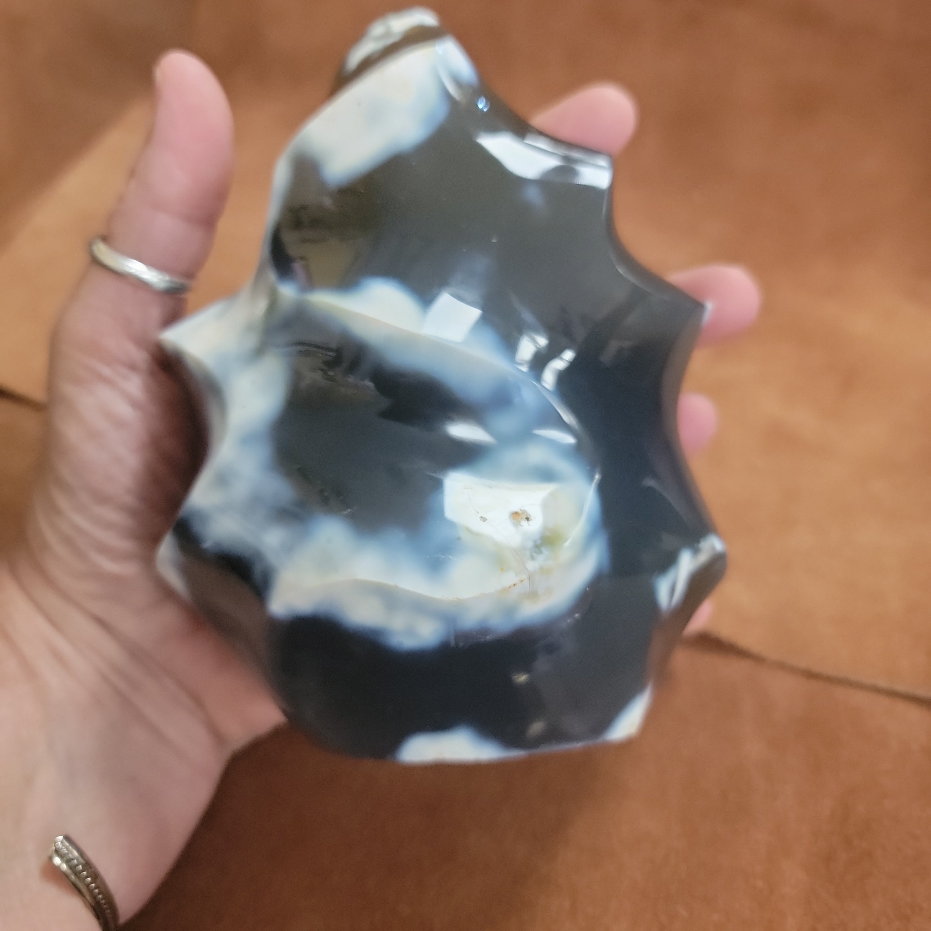 This exquisite Chalcedony Flame, weighing 1.26 KG, is a stunning addition to any collection. With its unique and beautiful features, it is sure to capture attention and add a touch of elegance to any space. Crafted with precision and expertly designed, it is a must-have for any product or crystal enthusiast.