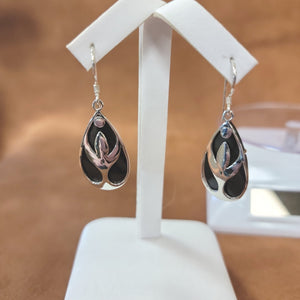 Vera Wolf Sterling Silver Earrings Shell