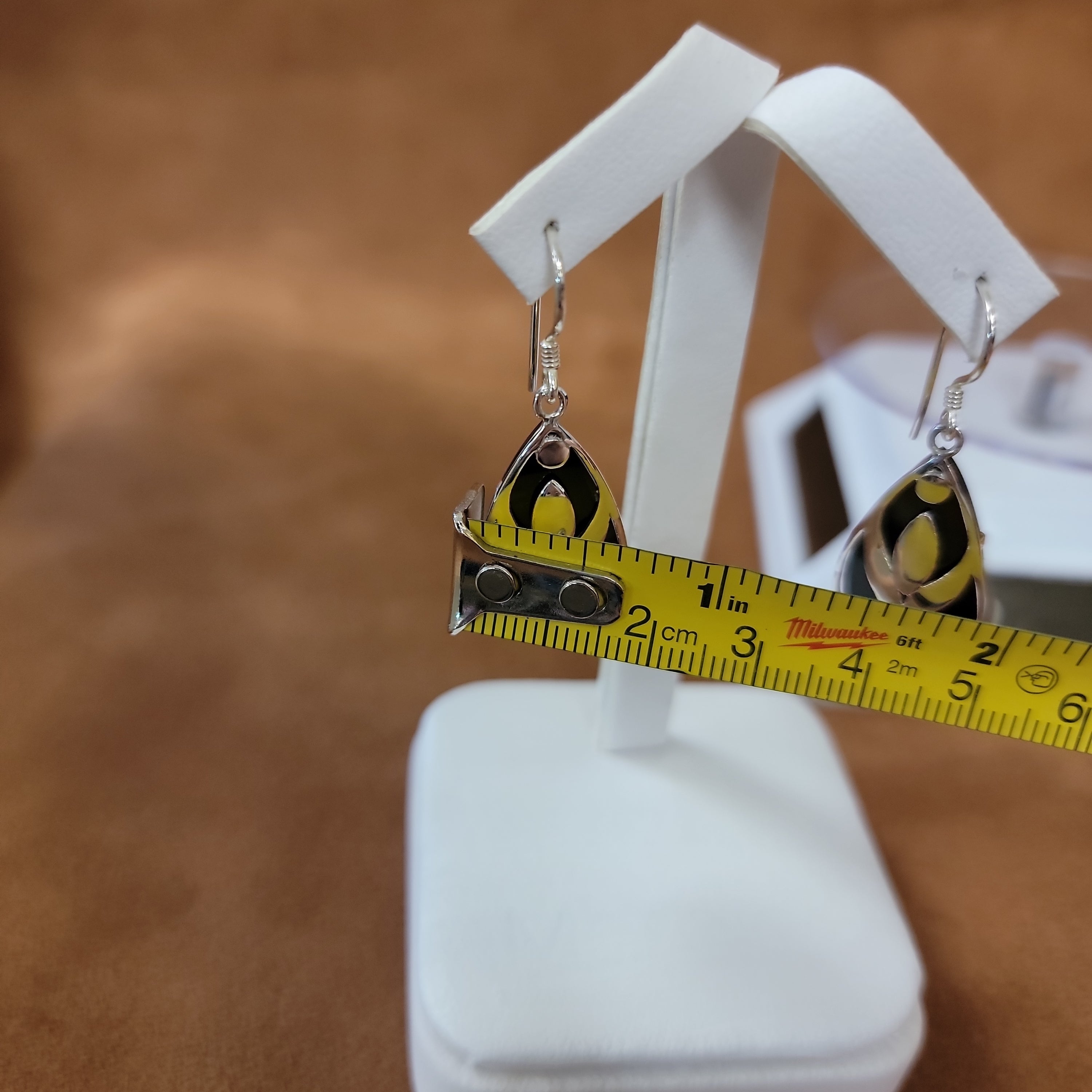 Vera Wolf Sterling Silver Earrings Shell