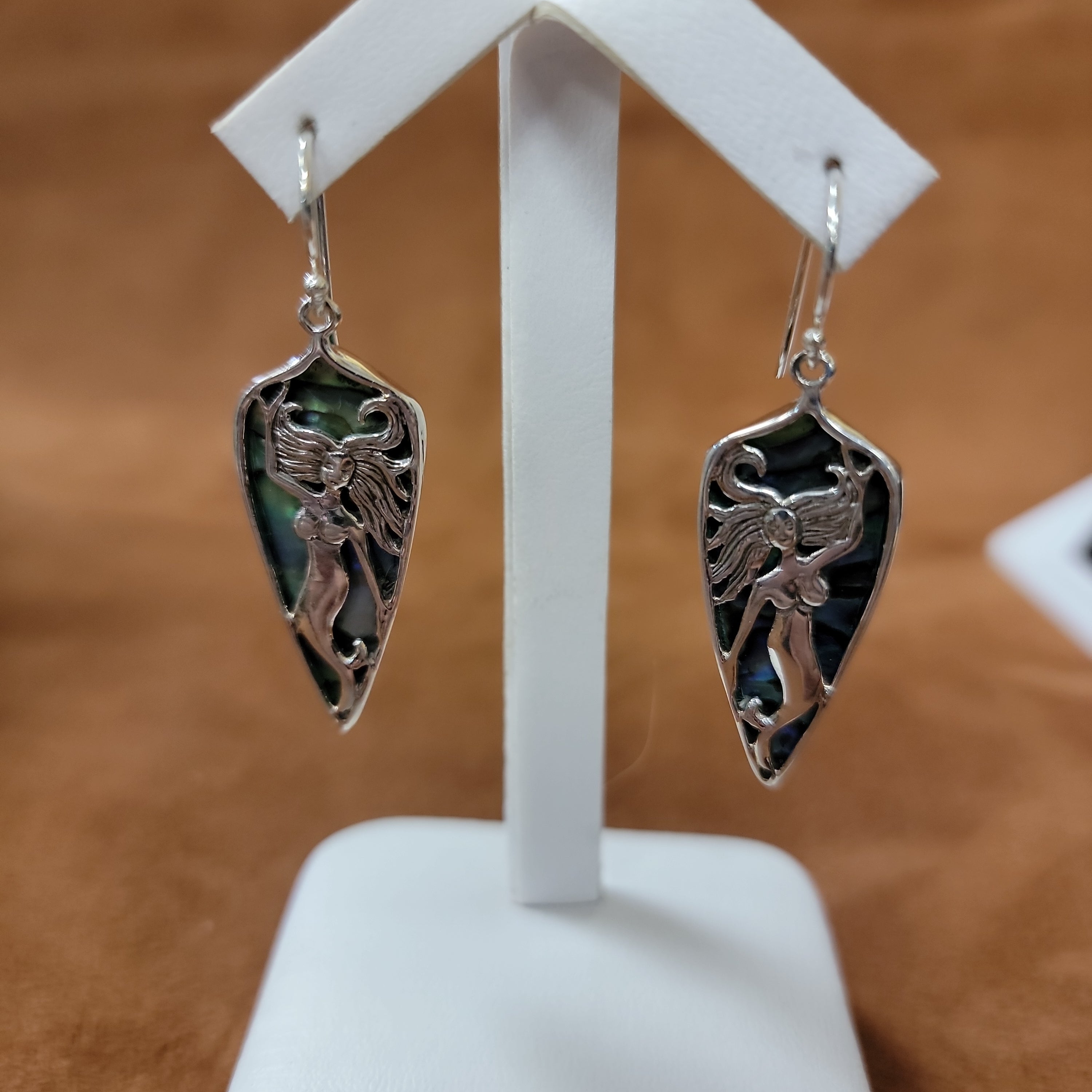 Vera Wolf Sterling Silver Earrings Metmaid on Abalone