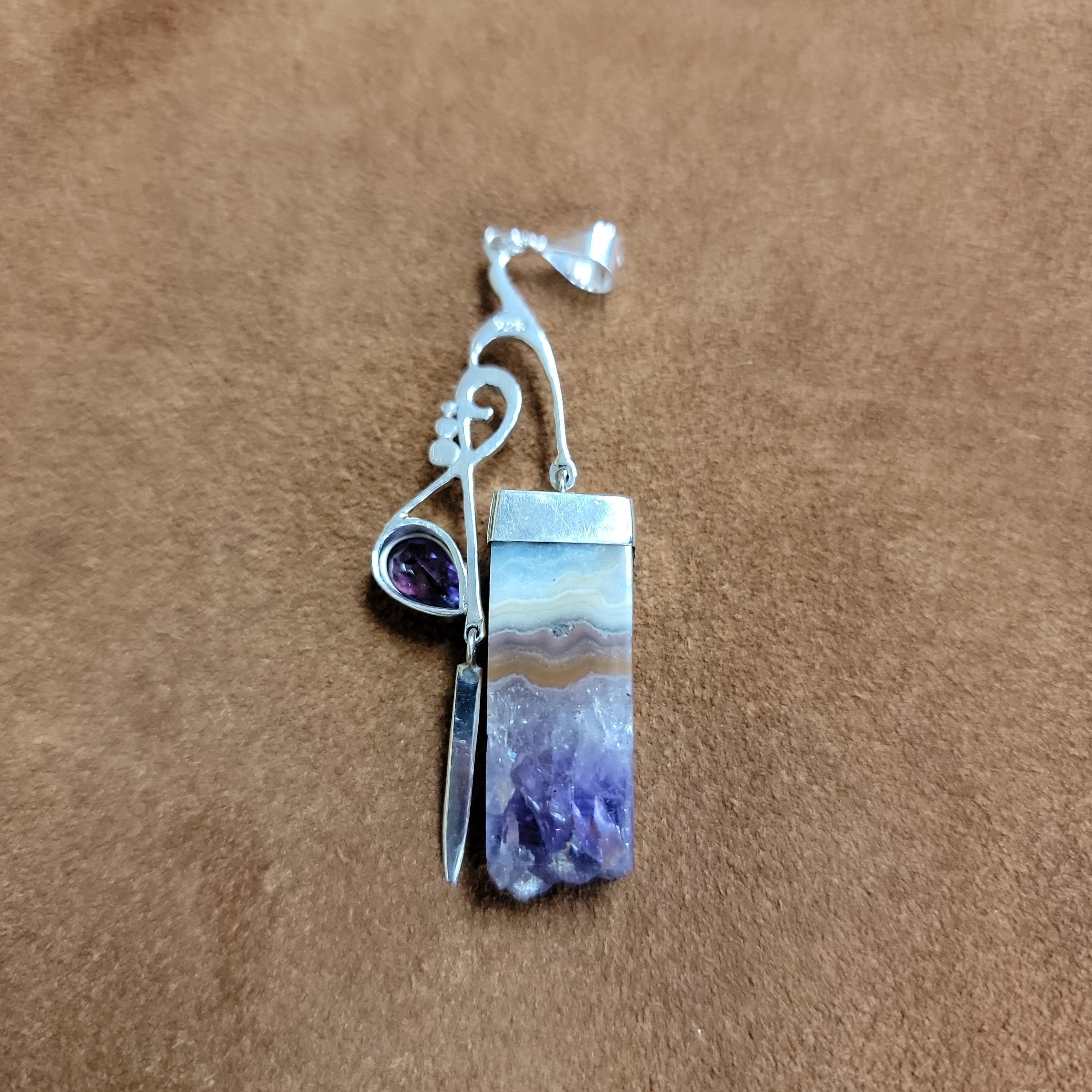 Vera Wolf Sterling Silver Pendent Amethyst