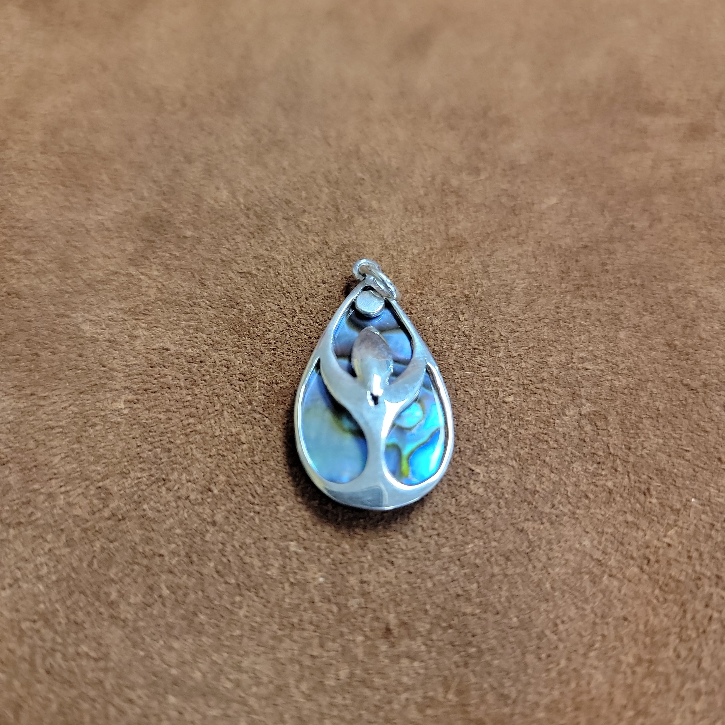 Vera Wolf Sterling Silver Pendent Abalone Lotus