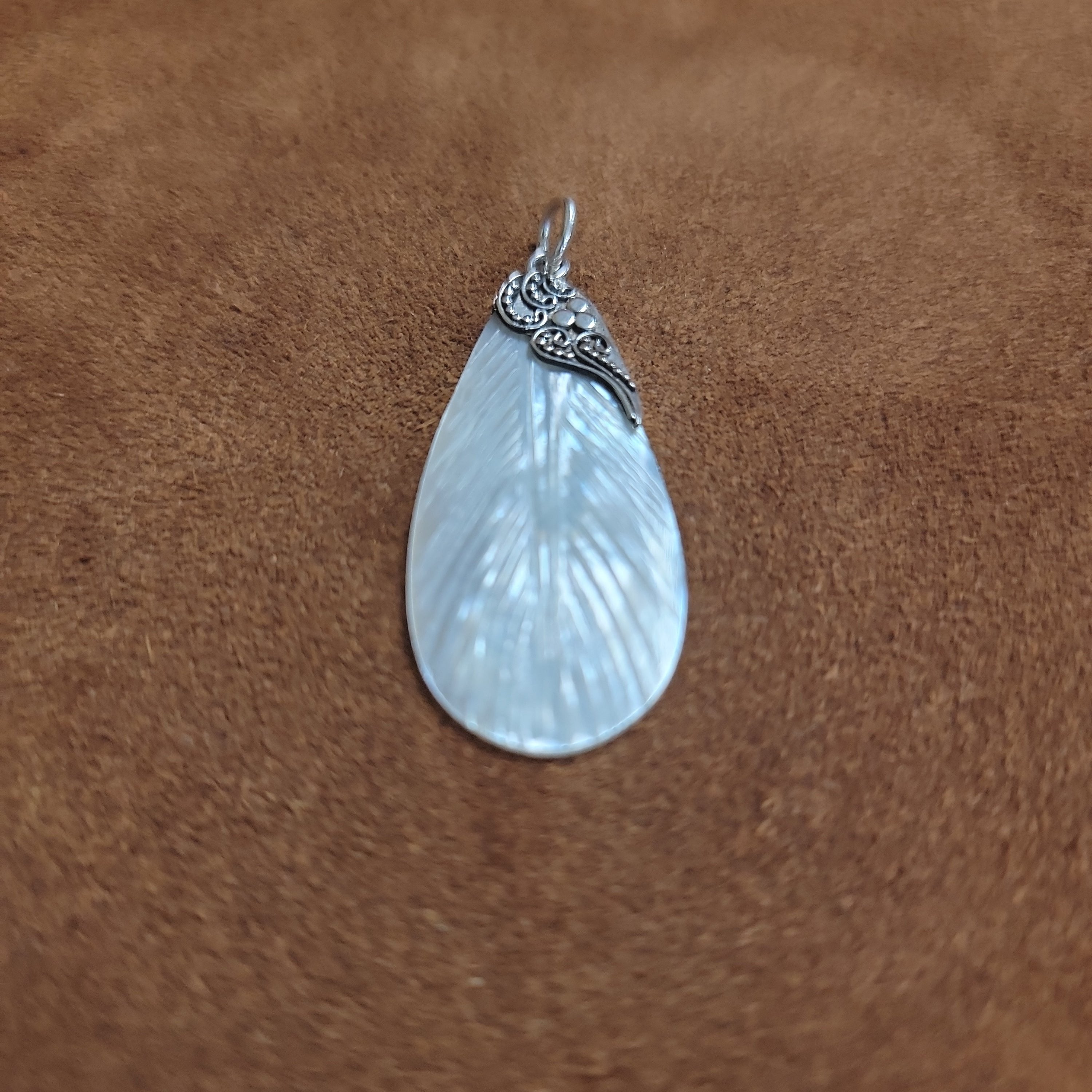Vera Wolf Sterling Silver Pendent Feather Mother of Pearl