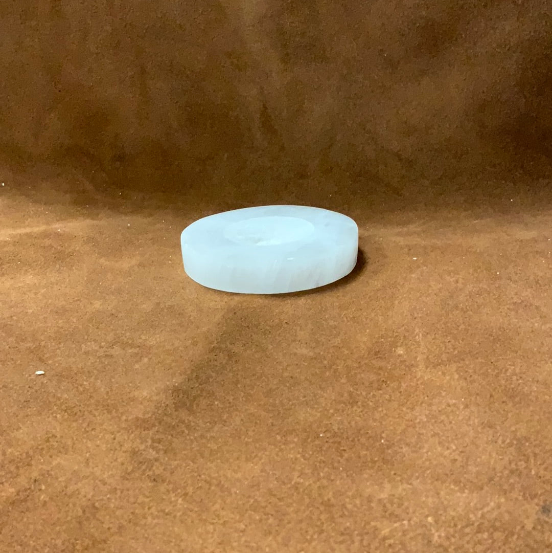 Selenite sphere stand